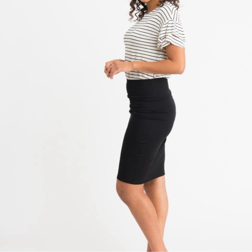 Agnes & Dora Black Knee-Length Pencil Skirt